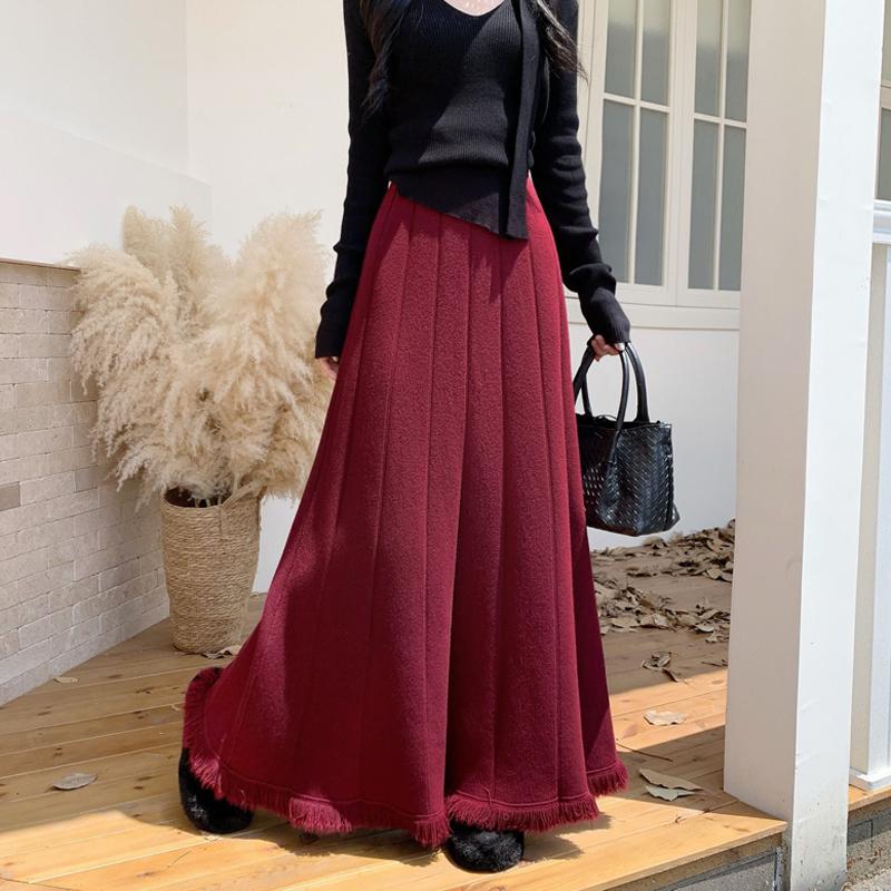 Autumn Winter Women Maxi Long Tassel Knitted Skirt Beige Red Dark Gray Black Knitting Warm Skirt Elegant Fashion Pleated Skirt