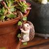 Exquisites Resin Craft Hedgehog Ornament Flower Pot Hanging Sculpture Suitable For Porch And Indoor Plant Display