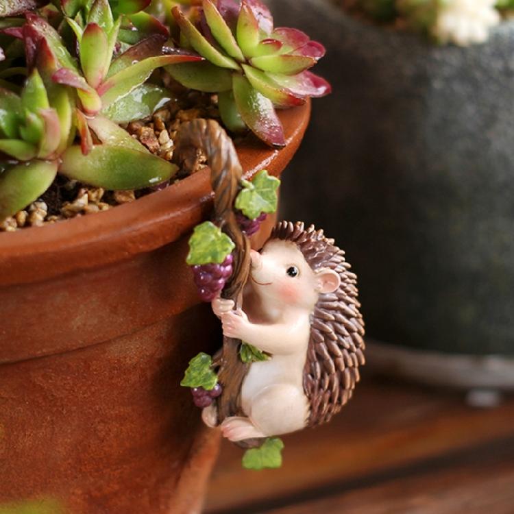 Exquisites Resin Craft Hedgehog Ornament Flower Pot Hanging Sculpture Suitable For Porch And Indoor Plant Display