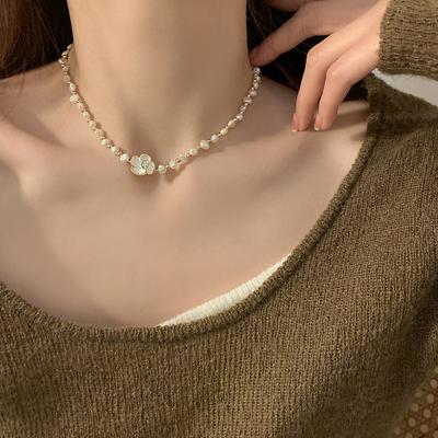 Special-shaped Baroque Freshwater Pearl Necklace, Small Gold Beads, Spaced Beaded Neck Chain, Flower Pendant, Collarbone Chain.