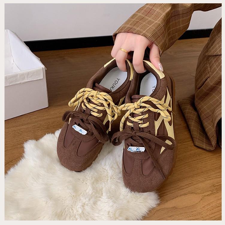 Europese goederen verhogen de hoogte van Duitse trainingsvaderschoenen 2025 vroege herfst nieuwe leren zachtzool muffin schoenen damesschoen Forrest Gump casual schoen