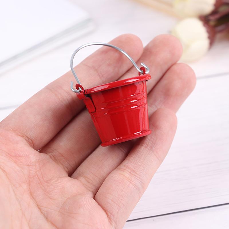 1pcs Dollhouse Miniature Bucket Water Bucket 1:12 Fairy Home Kitchen Pretnd Play Game Classic Pretend Play Furniture Toys Gifts