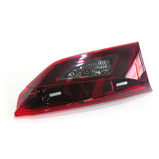 Fits 2014-2018 Mazda CX-4 Rear Taillight Assembly: Inner/Outer Light, Reversing, Turn Signal Cover.