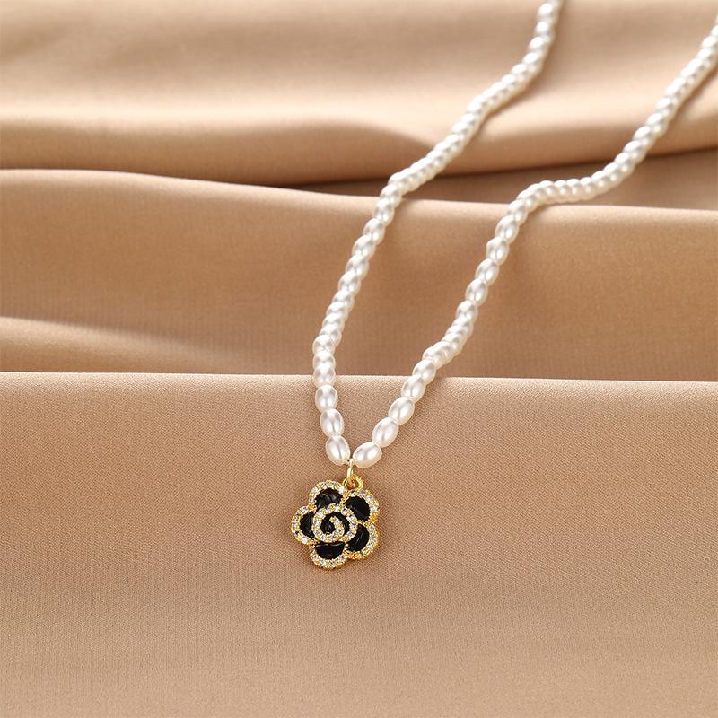 Design Full Diamond Camellia Necklace Women'S Light Luxury Versatile Style Pearl Chain Accessories