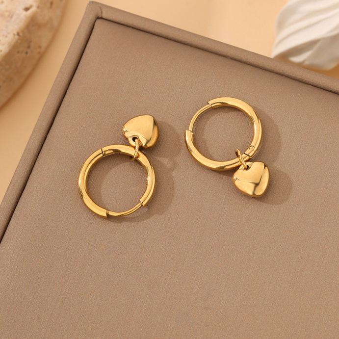 Versatile Titanium Steel Heart Necklace for Women - Luxury Non-fading Stainless Steel Clavicle Chain