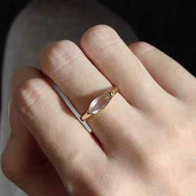 Glänzende transparente weiße Zirkonringe für Damen Kreatives Exquisites Design Modetrend Leichter Luxus Ringe Bankett