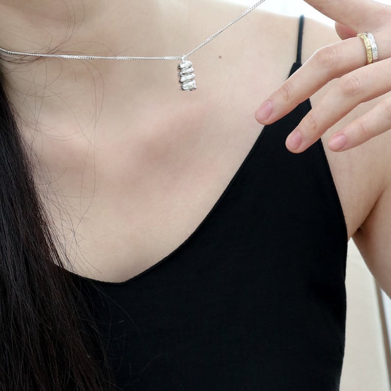 

SUIOVE Drop texture Necklace 55cm