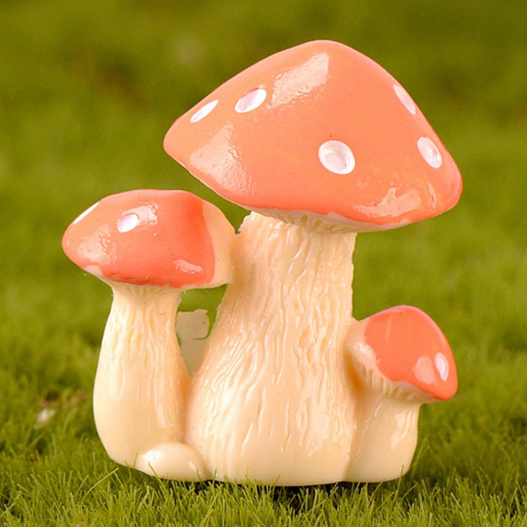 Miniature Resin Mushroom Figurine Decorative Mini Sculpture for Home Garden Yard Lawn Decoration Landscape Accessories Gift