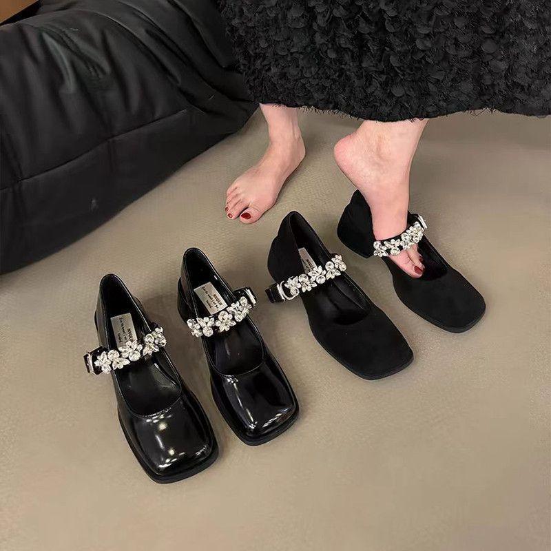 French small fragrant style square head thick heel black high heels women's autumn 2025 new chain Mary Jane small leather shoes