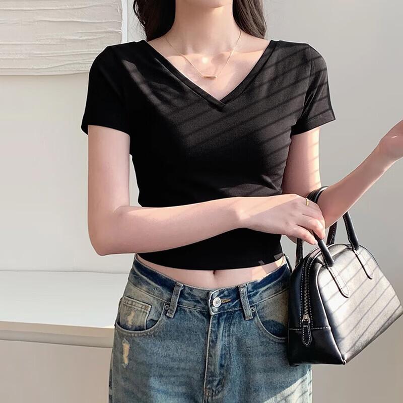 La Chapelle Women's V-Neck Cropped T-Shirt