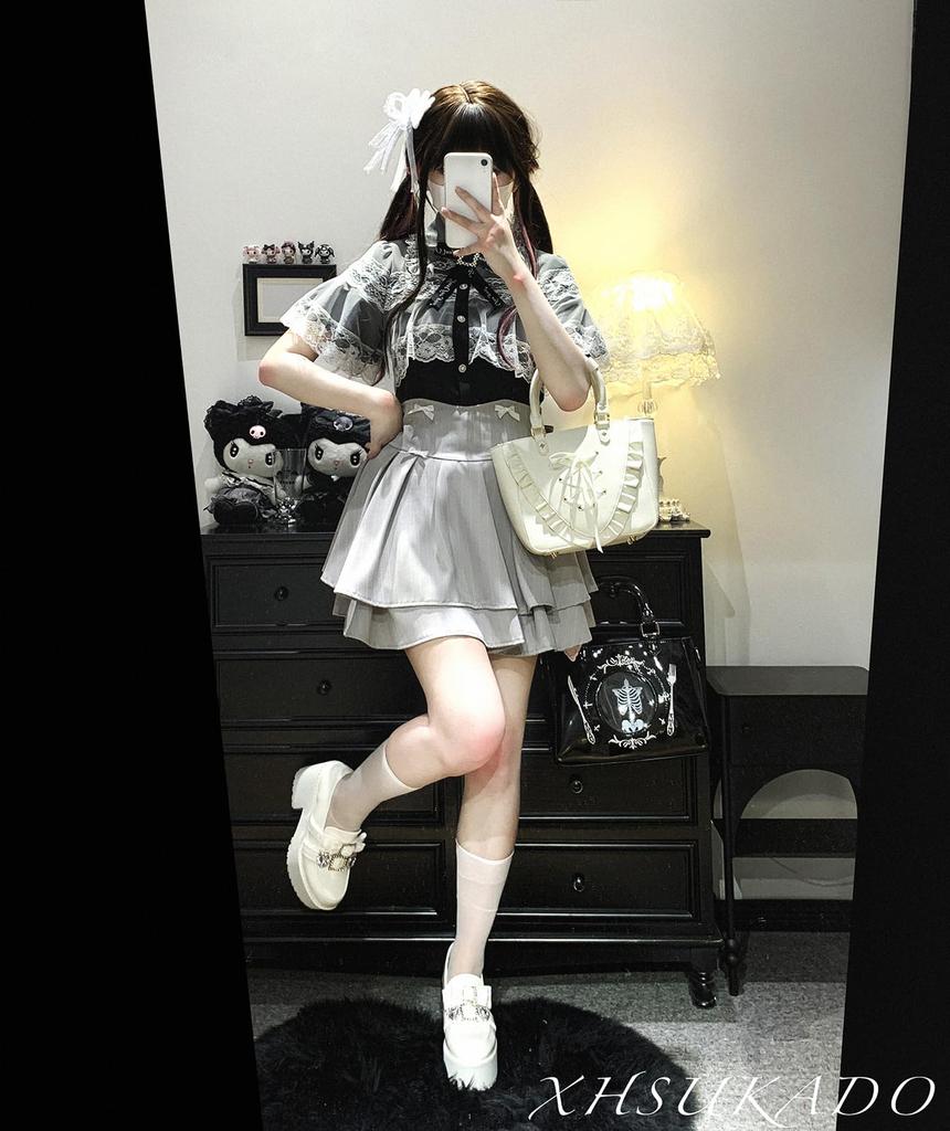 Short Detachable Ribbon and Cute Pearl Black and White [XHSUKADO] Women's Cape-Style Blouse, Sleeves, Brooch, Mass-Produced, Top, Shirt, Two-Layer