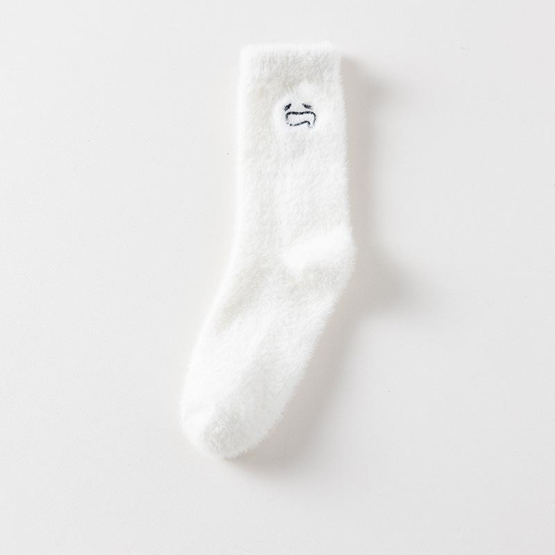 Kvinners vintermink fløyel lange gulvsokker Tykke plysj bomullssokker Fashion Expression Pack Søte mellomrørsokker damesokker