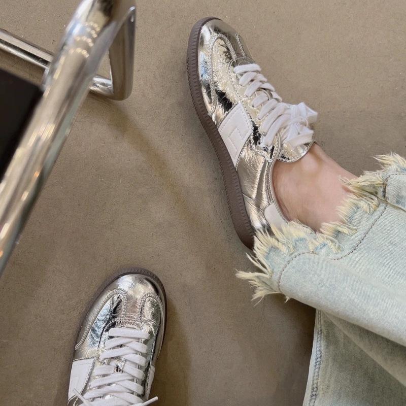 

Leather niche silver women s new retro round head splicing casual sports shoes 35 срібний