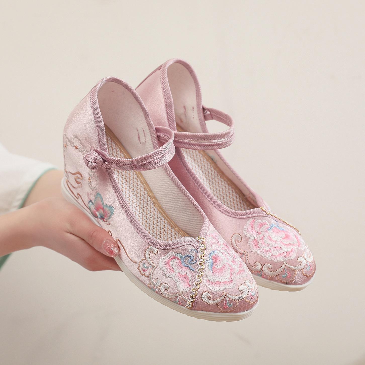 

[Yunxi] Clearance! Clearance! Hanfu shoes high heel embroidered women s shoes antique slope heel inner height increase Hanfu shoes 40 рожевий