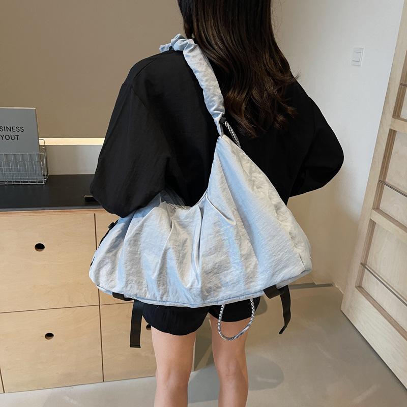 New Large-capacity Bag Women's Fashion Versatile Shoulder Bag Korean Pleated Commuter Dumpling Bag Messenger Bag