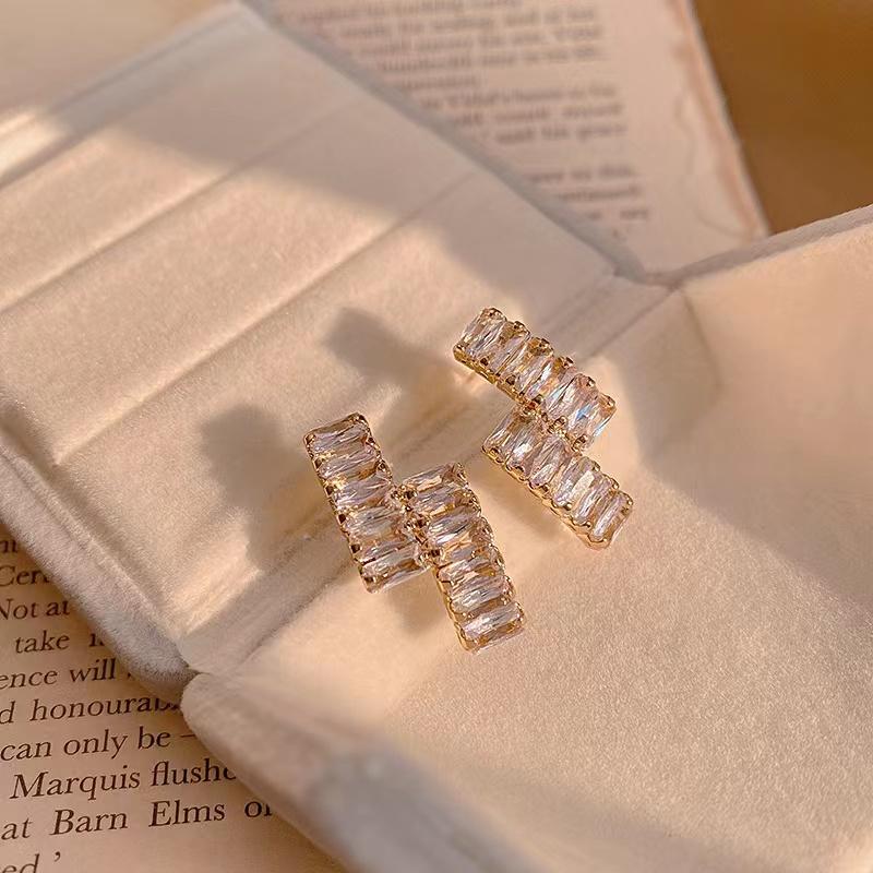 New Trendy Rectangle Shape Drop Earrings Brilliant Bridal Engagement Wedding Jewelry Elegant Female Dangle Earring Nice