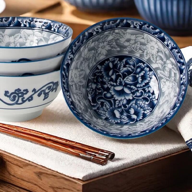 Huaqing Grid Blue and White Porcelain Rice Bowl Set (Set of 4)