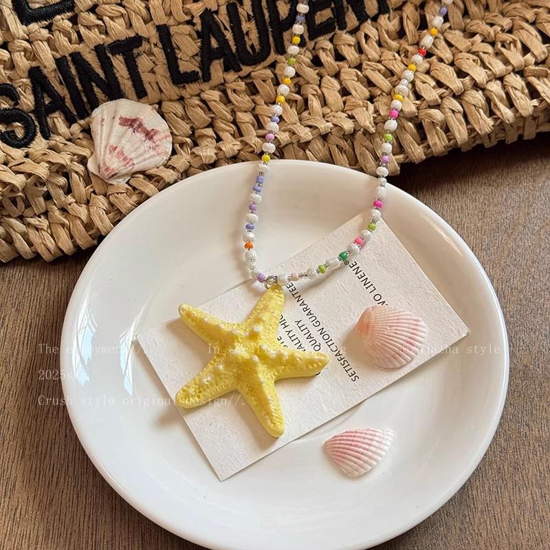 Retro Chinese Tassel Necklace: Unique Ethnic Style Women's High-End Clavicle Chain.