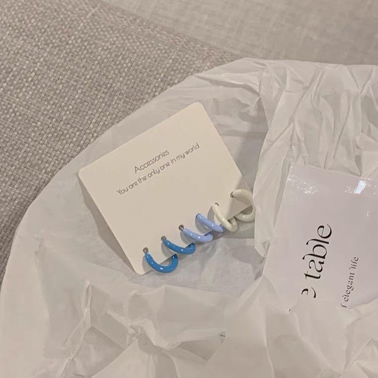 

Летний тренд 2025 года: Универсальный комплект из 3 сережек — простые, стильные серьги для женщин C-shaped set of three