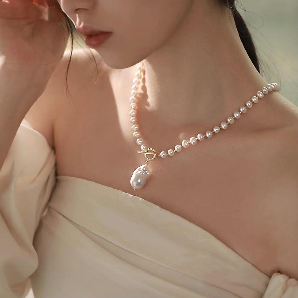 Colier cu Perle Naturale de Apă Dulce cu Perle Baroc Mari, Ideal pentru Pulovere de Toamnă/Iarnă și Stil Delicat High-End.