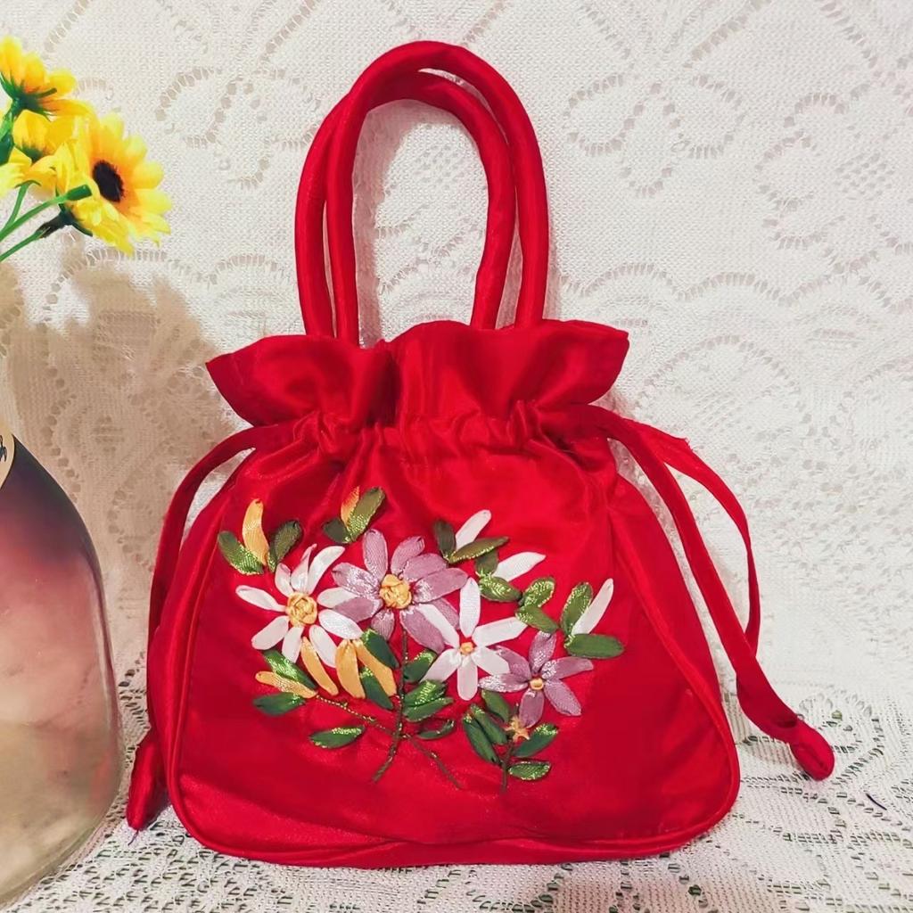 Ethnic style handmade embroidered bag wedding candy handbag middle-aged and elderly shopping mobile phone change bag mini handbag
