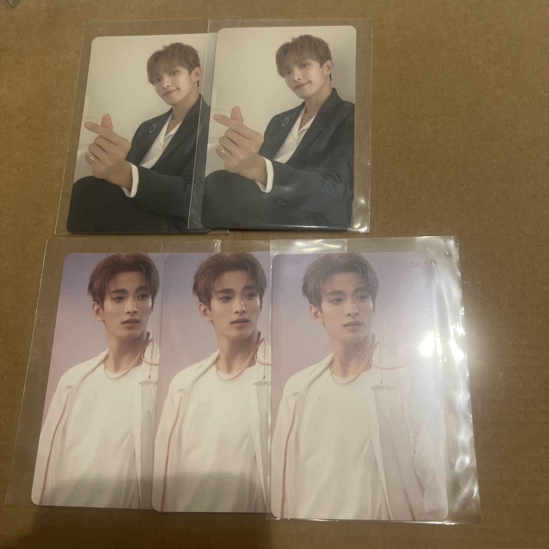 

[ИСПОЛЬЗОВАННЫЙ] Seventeen Falling Petals HMV Коллекционная карточка Dogyeom Set
