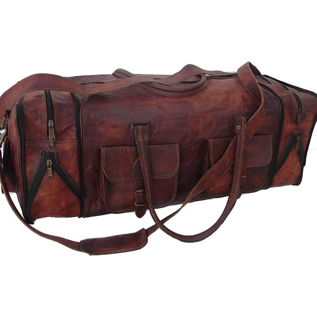 New LEATHER DUFFEL WITH TOILETRY BAG TRVELLING COMPLETE COMBO WITH NICE TOILETRY AND GREAT DUFFEL