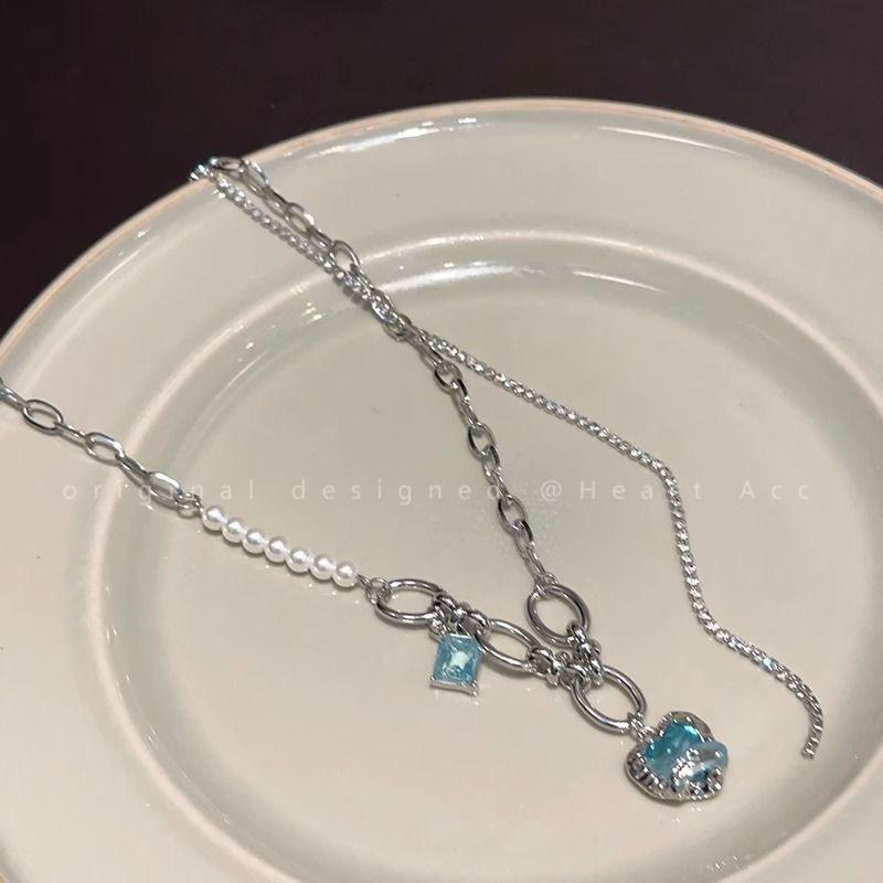 Sweet Wind~ Cold Crushed Ice Blue Love Pendant Necklace Temperament Niche Design Sense Light Luxury Premium Collarbone Chain