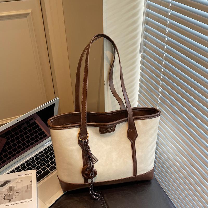 Commuter women's new retro fashion casual large-capacity armpit bag high-end shoulder bag