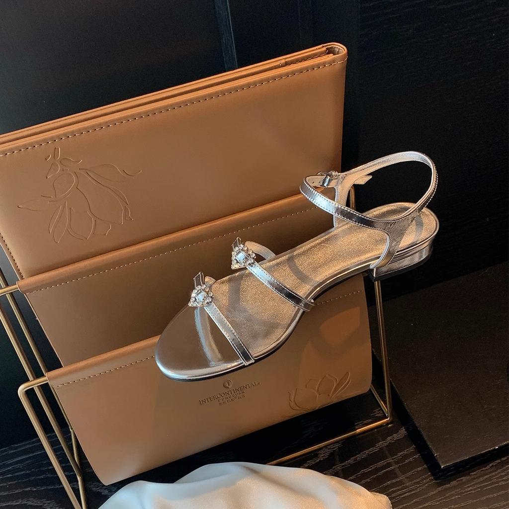 Sheepskin version~ French rhinestone love buckle flat-soled sandals for women's summer versatile round head with thick heels and cool slippers