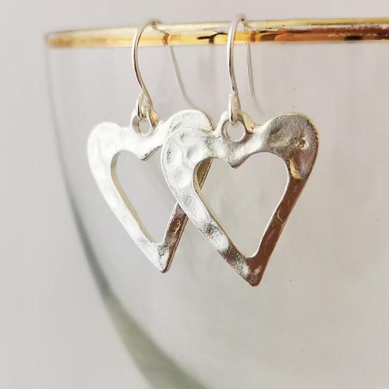 Creative hollow love earrings, European and American cross-border e-commerce hot-selling jewelry, beating alloy earrings, jewelry серебряный