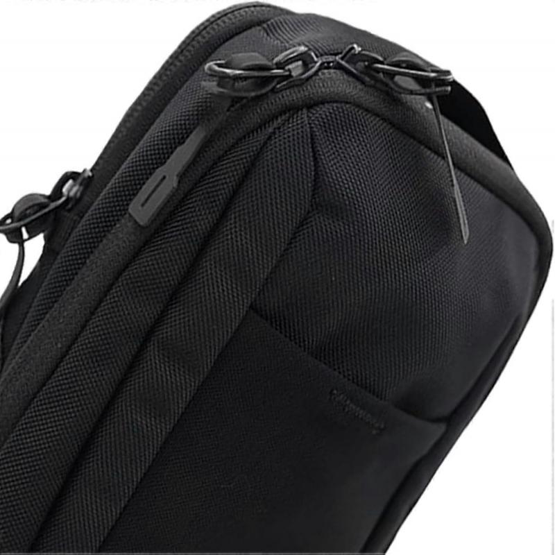 Men Sling Chest Bag Magnetic Gym Bag For Running Hiking Shopping