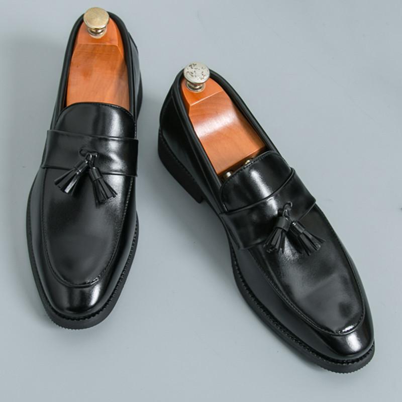 New Men Pointed Black Brown Slip On Casual Leather Shoes Male Tassels Loafers Wedding Dress Formal Flats Footwear