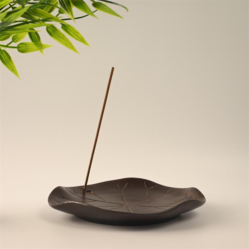 Vintage Lotus Leaf Incense Holder - Zen Tea Table Ornament & Antique Craftsmanship