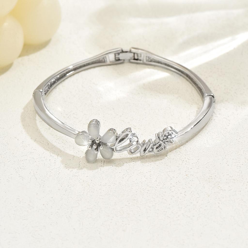 Jewelry Bracelet, Stylish And Elegant Alloy Flower Hollow Ladies Villa Bracelet Qixi Festival Gift