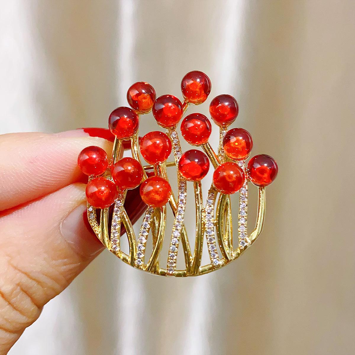 

Новогодний красный агат, полная небесная звезда, циркон, булавка на груди, женский стиль, универсальный костюм, пряжка для пальто