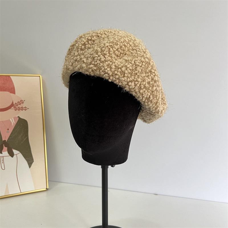 Trendy shiny peacock yarn beret female British retro bud hat versatile face small knitted painter hat