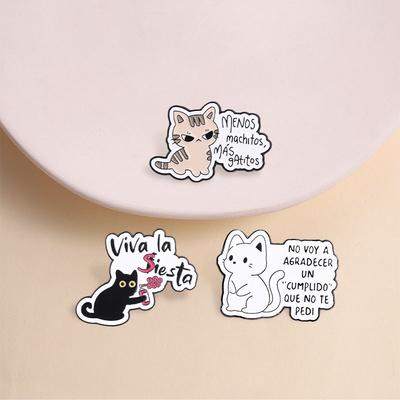 Spanish Quote Cat Enamel Pins Viva La Siesta Menos Machitos Más Gatitos Funny Kitten Animal Brooches Lapel Badge Jewelry Gifts
