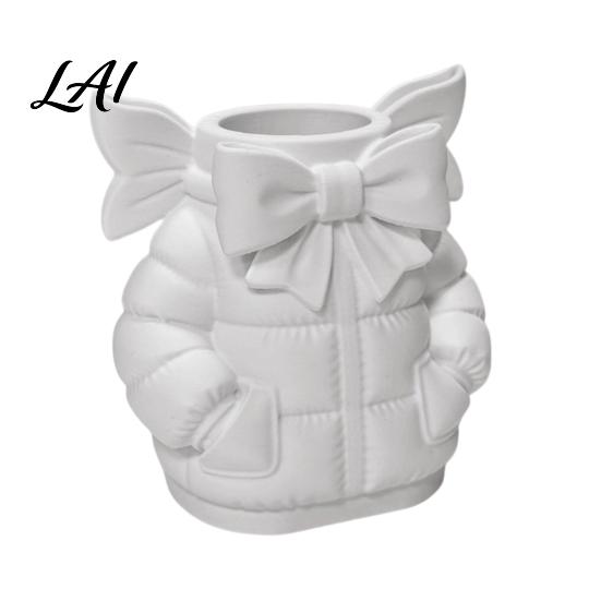 Unique Gift for Women Cute Bow Puffer Jacket Pen Holder 3D Printed Desktop Organizer Decorative Makeup Brush Storage Cup Cup Creative Container