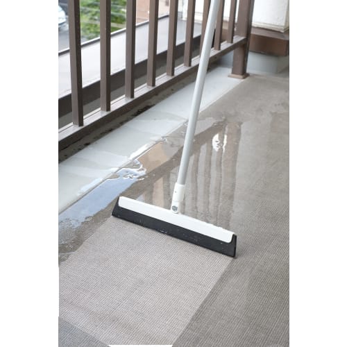 Yamazaki Sangyo Broom Drainer, Main Unit, Sewage Removal, Sprinkler, Balcony, Entryway, Squeegee, Wiper, Rubber, Pet, Dog, Cat, Hair, Water Resistant,