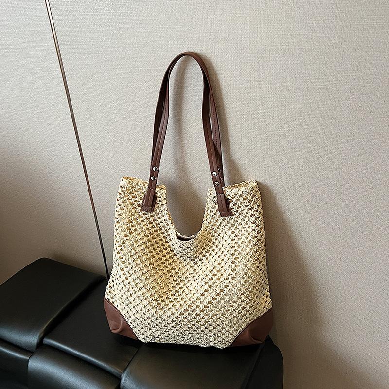 Grass Woven Bag, Lightweight Tote Bag, Niche Design, Shoulder Bag, Large Bag, Women's Large-capacity Hollowed-out Underarm Bag.