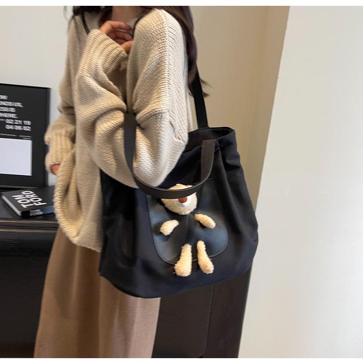 Women's Large Cute Bear Canvas Tote - Versatile Shoulder Bag for College & Commute