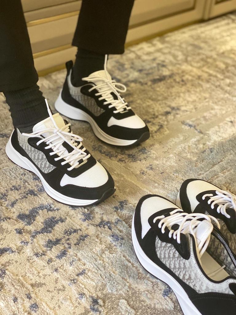 European Style Men's Embroidered Casual Low-Top Sneakers with Thick Sole