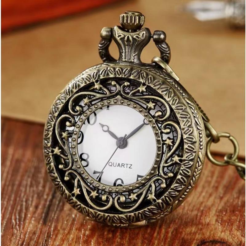 Exquisite Bronze Pocket Watch with Small Heart-shaped Spider Web Shell Watch Necklace, Small Pocket Watch, Gift Pocket Watch Pendant Pocket Watch