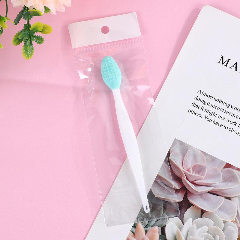 Dual-Sided Facial Cleansing & Exfoliating Brush for Blackheads