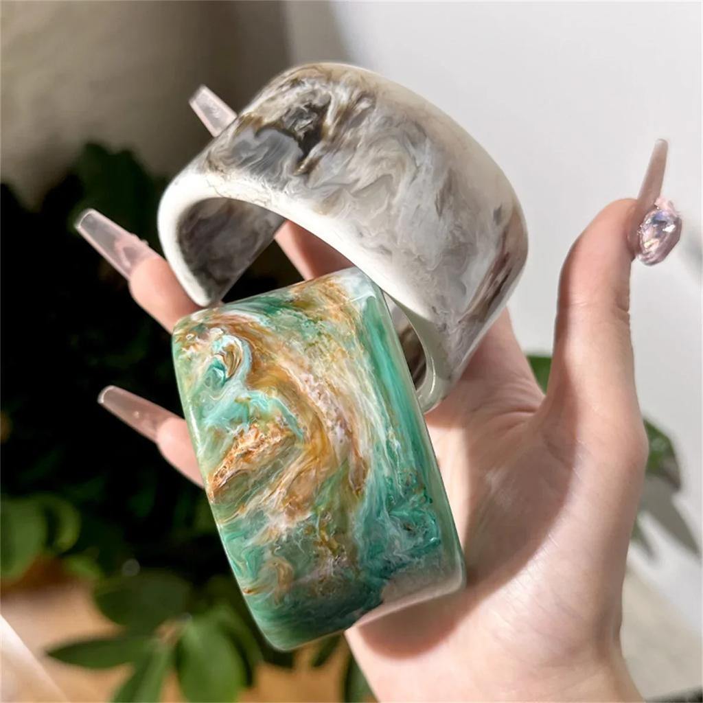 2026 Retro Übertreibung Ölmalerei Stil Runde Geometrische Breite Manschette Armreifen Temperament Armreifen Damen Graffiti Trend Schmuck
