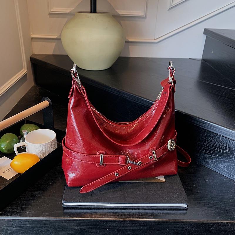 Premium Retro Underarm Bag Women's New Fashion Commuter Shoulder Bag Niche Commuter Messenger Bag