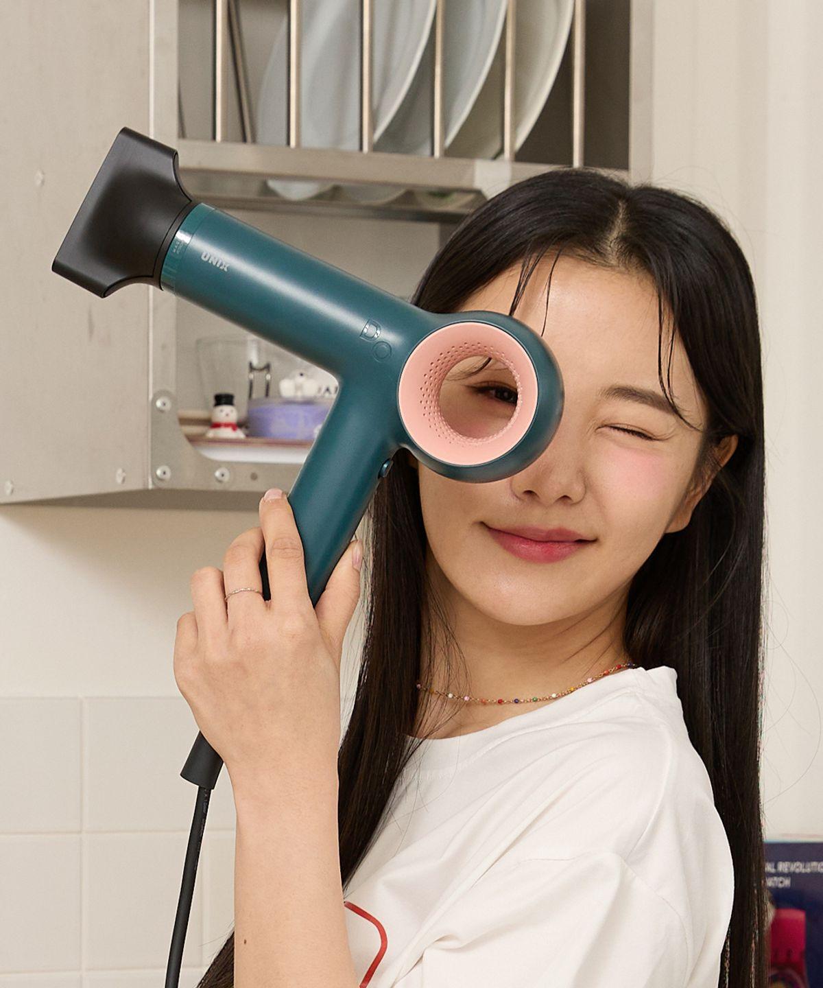 DIO BLDC Low Noise Lightweight Hair Dryer UN-A7320P