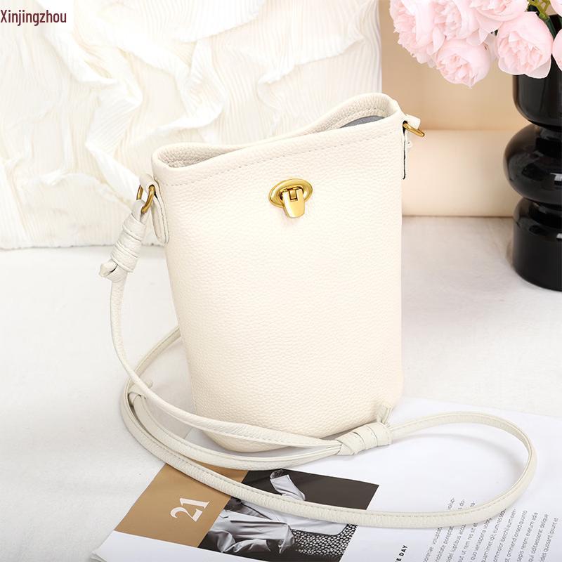 Xin Jing Zhou Leather Vertical Phone Pouch
