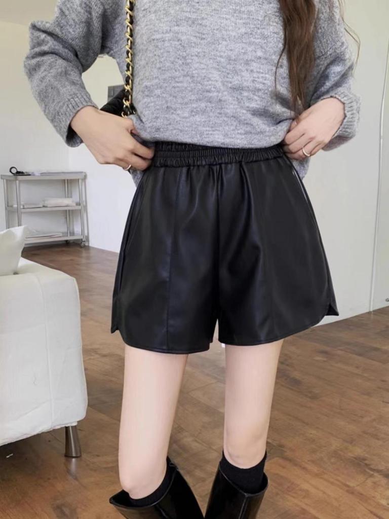 Kumikumi Design Women's PU Leather Wide-Leg Pants, High Waist, Elastic Waist, Autumn Style Slimming Shorts.
